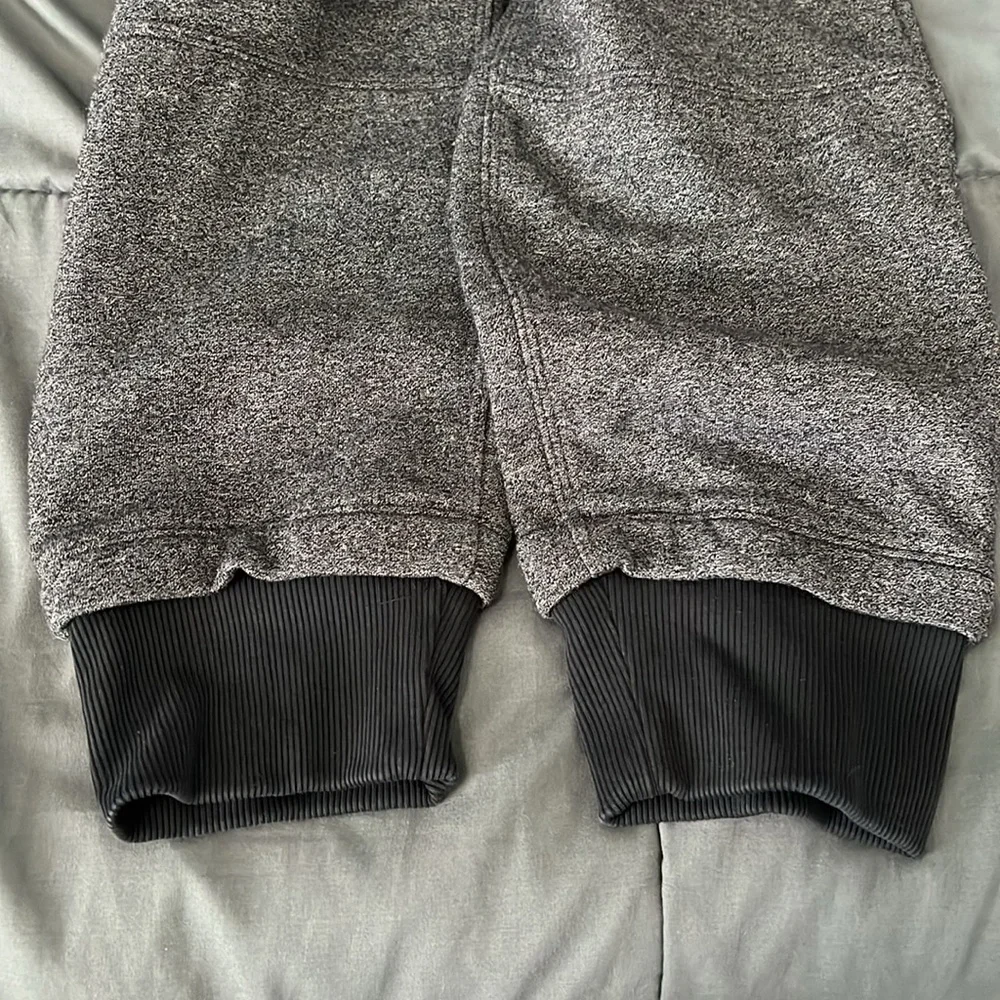 Under Armour Loose Fit Thredborne Fleece Joggers Size Large